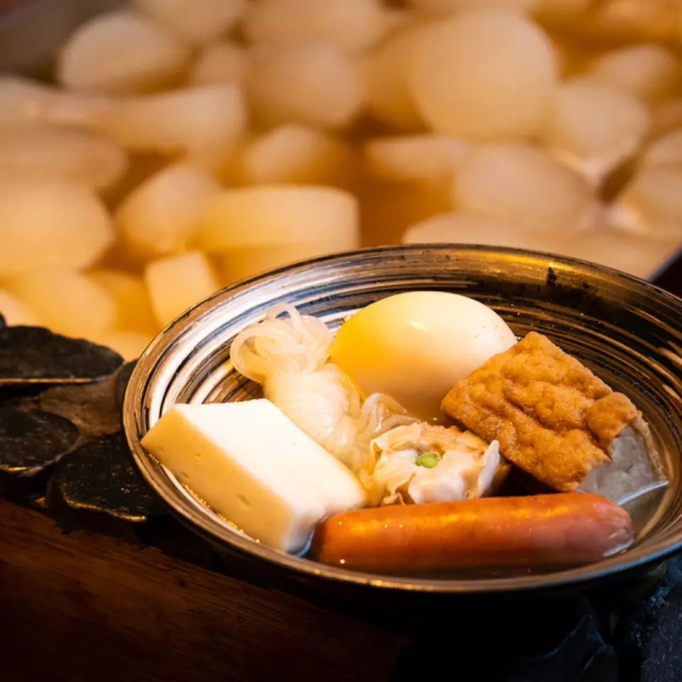 關東煮×烤雞肉串居酒屋新開♪地區首家◎關東煮吃到飽僅需1000日元！ ！關東煮與濃濃的高湯非常適合下酒♪請在寬敞且完全私人的房間裡度過美好的時光！ ！