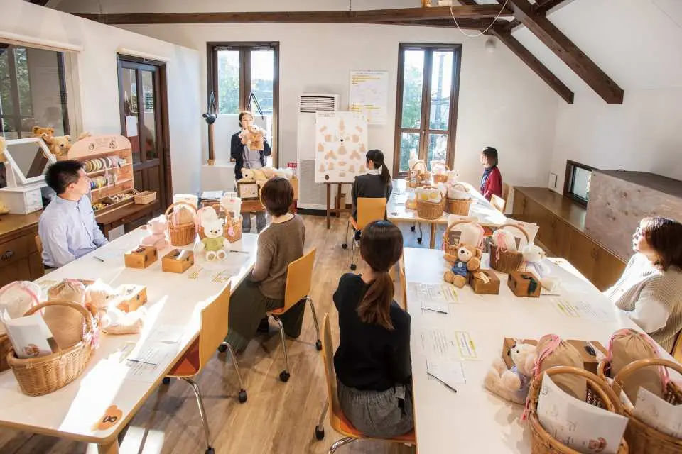 ワークショップで世界に一つだけのぬいぐるみを製作！