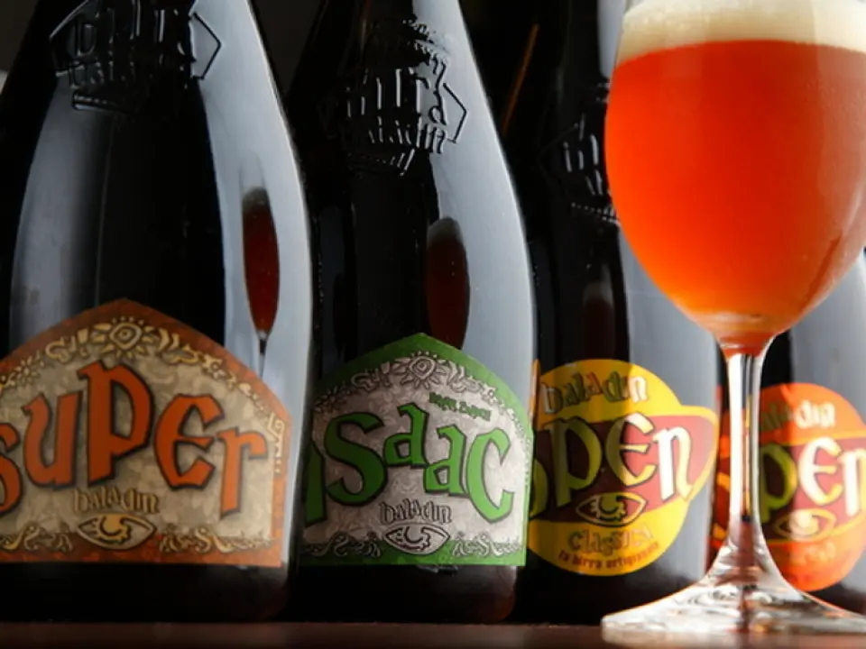 We have a wide selection of trendy craft beers! You can enjoy Italian craft beer, as only an Italian bar can. The cutely labeled bottles and stylish special glasses are sure to look great on Instagram! You can enjoy craft beer while nibbling on small dishes at the counter seats. Solo diners are also welcome! Please feel free to stop by. ◆Italian craft beer from 900 yen ◆Assorted appetizers of 4 types from 980 yen / Small appetizer plates from 380 yen ◆