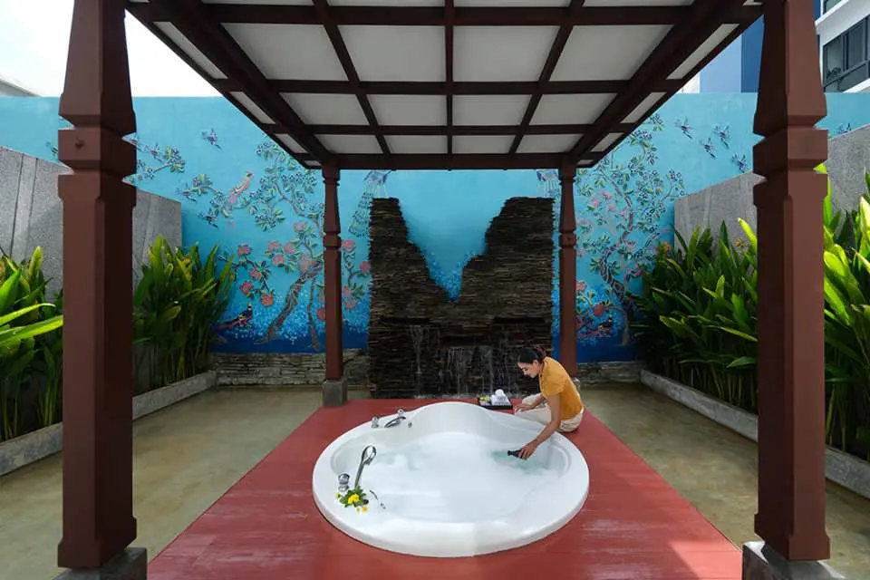 Pamper yourself in spacious suites designed for couples or solo relaxation, complete with steam rooms and private jacuzzis