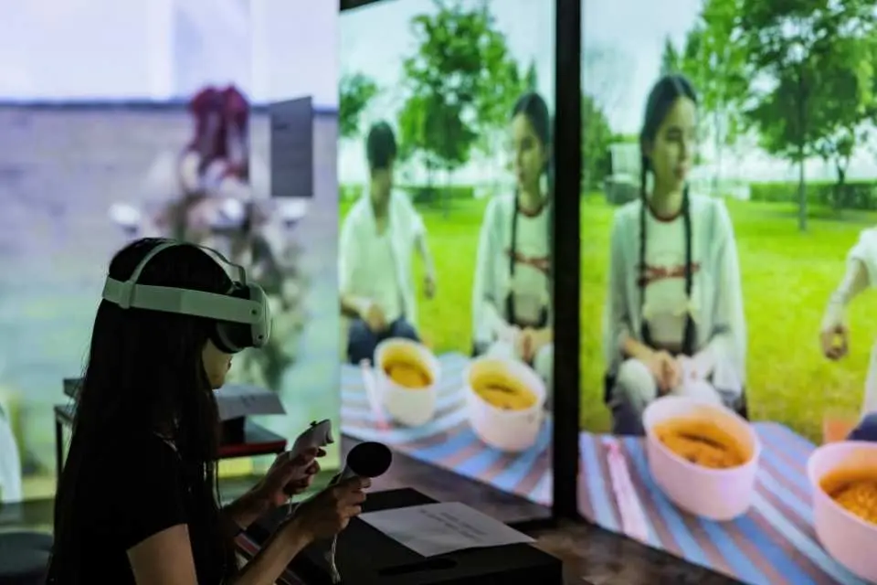 K-Drama Spotlight: Immerse yourself in the magic of K-dramas with virtual reality experiences