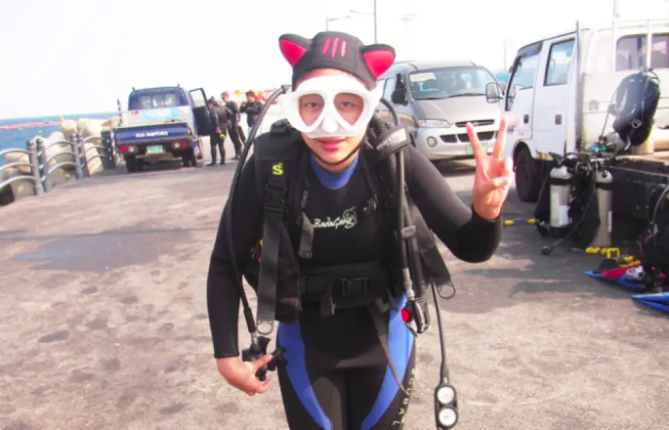 背著氧氣筒瞬間變老奶奶了呢