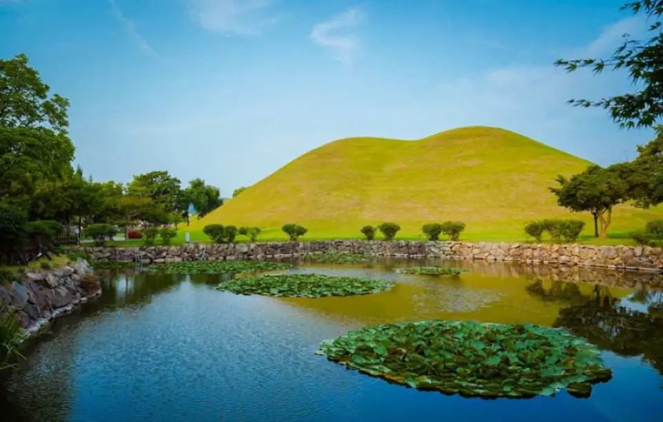Daereungwon Royal Tombs is a majestic burial mound revealing the treasures of Silla royalty