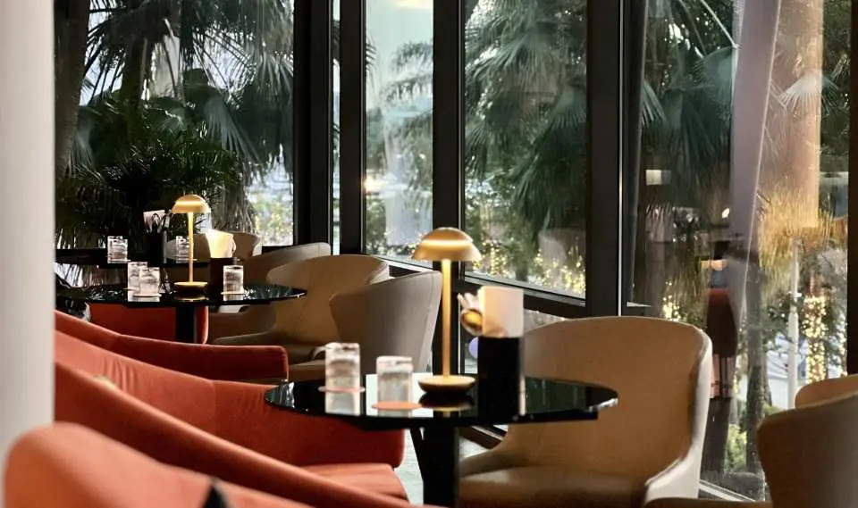 隆重介紹 Fireside，聖淘沙島 Quayside 的全新酒吧酒廊。
