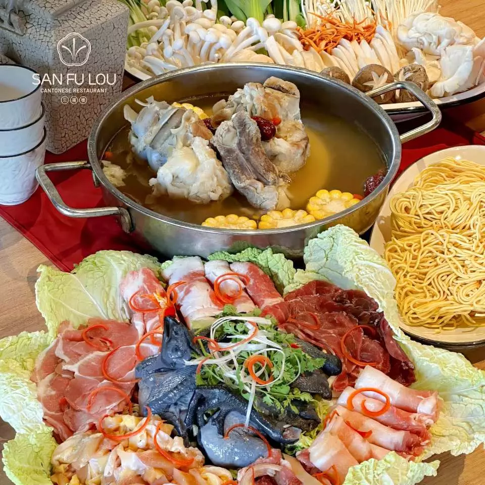Thưởng thức lẩu cân trọn 40+ các loại thịt tươi, hải sản dùng kèm vô vàn rau tươi