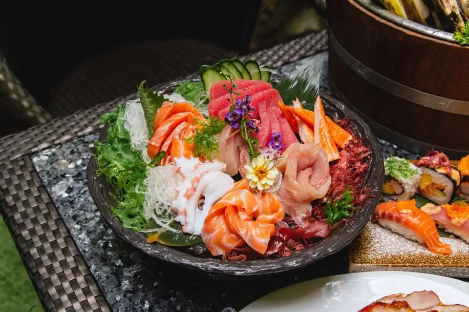 Indulge in a top-quality array of sashimi and sushi, crafted with the freshest ingredients