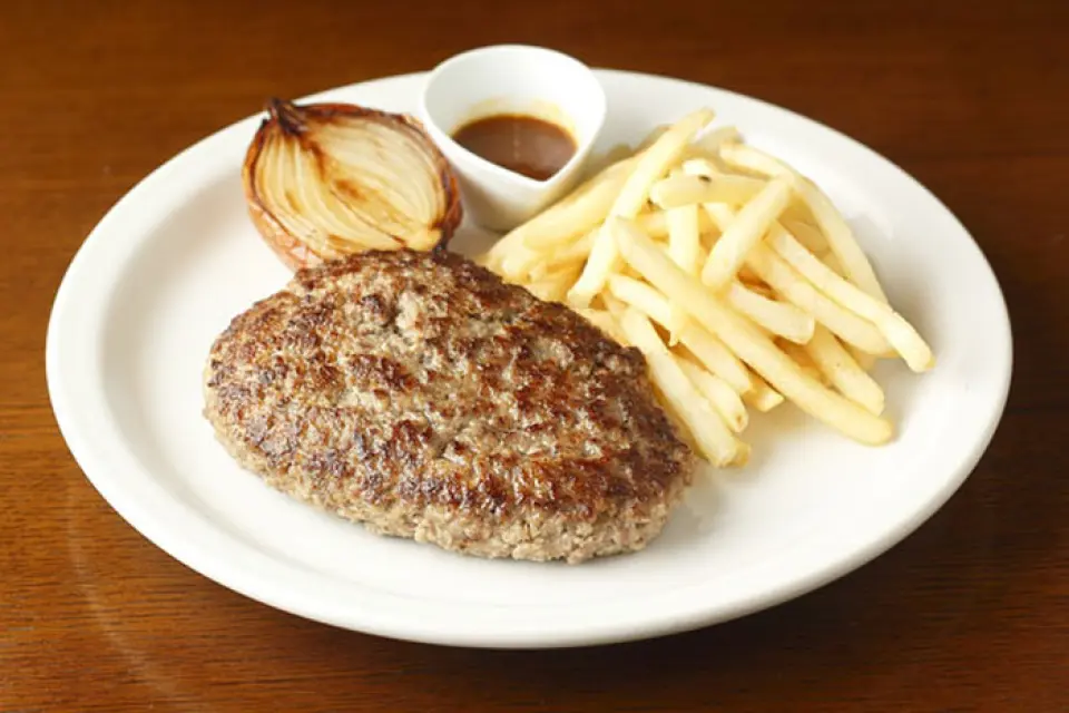 Món hamburger cực kỳ nổi tiếng là hamburger 100% thịt bò khó quên chỉ sử dụng thịt bò nội địa được lựa chọn cẩn thận và thịt bò Kuroge Wagyu hạng A4 và A5, cô đọng hương vị của thịt ♪ Bạn cũng có thể thưởng thức món bít tết thay đổi hàng tuần sau khi ghé thăm ☆ Bữa trưa➡︎ Thực đơn bữa trưa từ 11:00 đến 15:00 bao gồm salad, súp và cơm♪