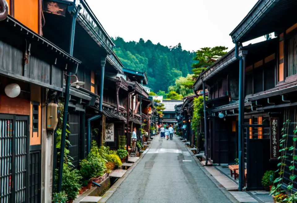 古色古香的飛驒高山仍保存古老的老街景色，漫步於其中感受到濃濃的日本傳統文化風俗