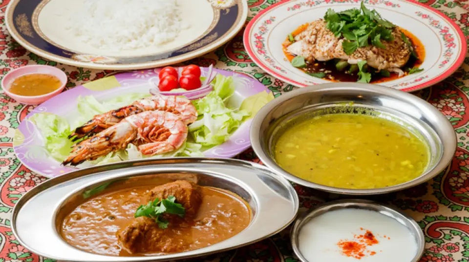 Our recommended course is the "Regular Omakase (4,000 yen)" where the course contents change every week. In one course, you can enjoy Asian cuisine from 2-3 countries, mainly Bangladesh, Malaysia, India, Thailand, and Singapore. This is an exciting plan where you can experience the "local food" of each country "with its local taste and culture as it is." All courses come with fragrant "jasmine rice," and we offer a variety of side dishes!