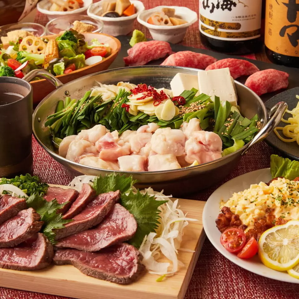 Our bill is a flat rate of 3,300 yen! If the bill exceeds 3,300 yen, we will cover the cost! We offer a variety of delicacies, including Hakata cuisine! We also have a variety of dishes on the menu, such as Russian takoyaki! Please come and relax at our restaurant♪