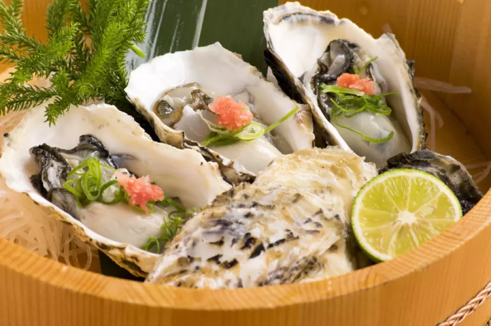 Directly shipped from Matoya Sato Fisheries in Mie Prefecture. Single oysters now in stock!