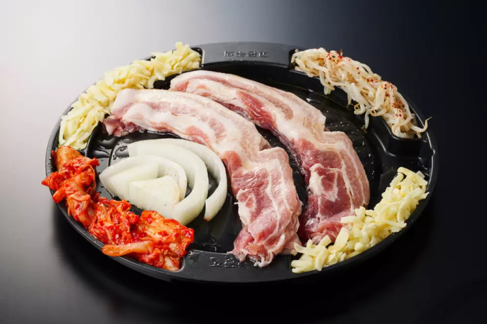 Chúng tôi cung cấp nhiều khóa học hoàn hảo cho các dịp khác nhau như tiệc chiêu đãi và buổi tối đi chơi của các cô gái! Trong ``Khóa học Wonsha DX'', bạn có thể thưởng thức ``Bánh xèo hải sản'' và ``Gà tùy ý'' cũng như ``Japchae'' và ``cơm chiên kiểu Hàn Quốc để kết thúc.' ' Tất cả các gói đều có số lượng lớn, vì vậy hãy tận hưởng nó cùng bạn bè của bạn ♪