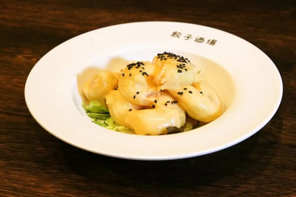 除了饺子以外，我们还有很多适合下酒的居酒屋菜肴！尽管价格昂贵，但我们会以超越价格的味道和数量让您着迷☆★☆