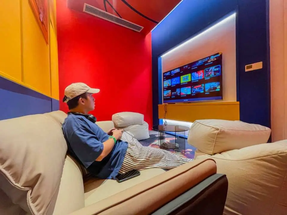 從炫酷的科幻風到溫馨的私人空間，主題房滿足你的所有幻想，帶來與眾不同的娛樂體驗