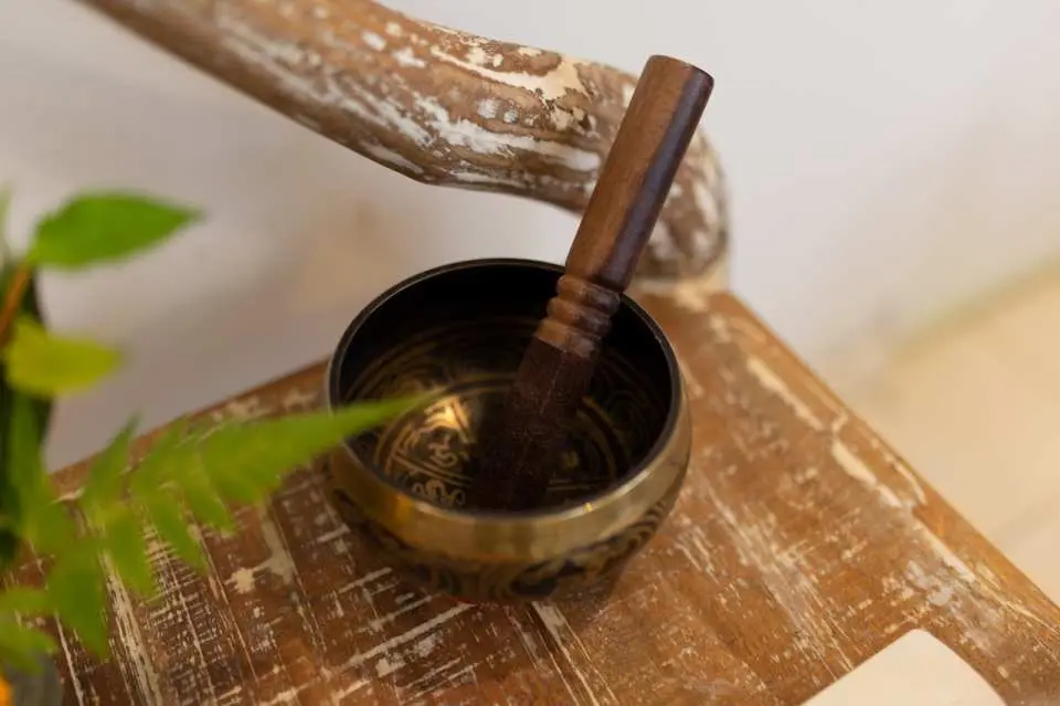 经验丰富的物理治疗师确保每次治疗都细致周到，从而在放松和治疗效果之间达到完美平衡。