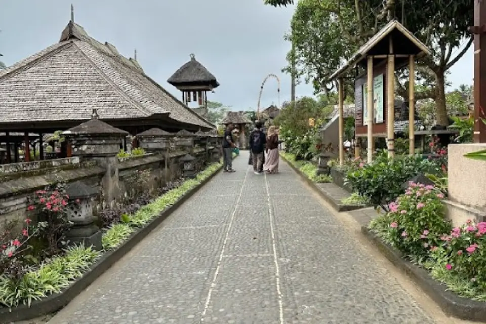 【照●古老普蘭村+傳統服飾體驗〉照●金塔馬泥火山景觀美景(遠眺)〉入●金塔馬泥火山溫泉〉入●聖泉廟+古老市集】