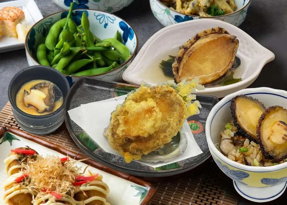 鮑魚放題（6月10日起供應）特色菜式：鮑魚茶碗蒸、清酒鮑魚、鮑魚天婦羅、鮑魚釜飯、汁燒鮑魚