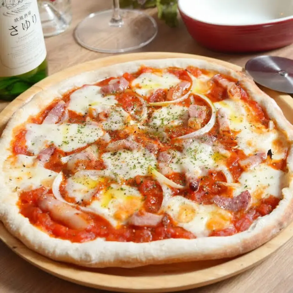 Among the menu items prepared by the owner, who has trained at hotels and famous restaurants, the popular pizzas, including the "Margherita" and "4 kinds of cheese pizza" are must-try! The special dough is carefully made every day, and once you try it, you'll be hooked on its chewy texture◎ Other recommended dishes include the special pasta and the great value all-you-can-drink course. When in doubt, try the "6,000 yen course" where you can enjoy Angus beef steak, Kyushu pork cutlet, and more!