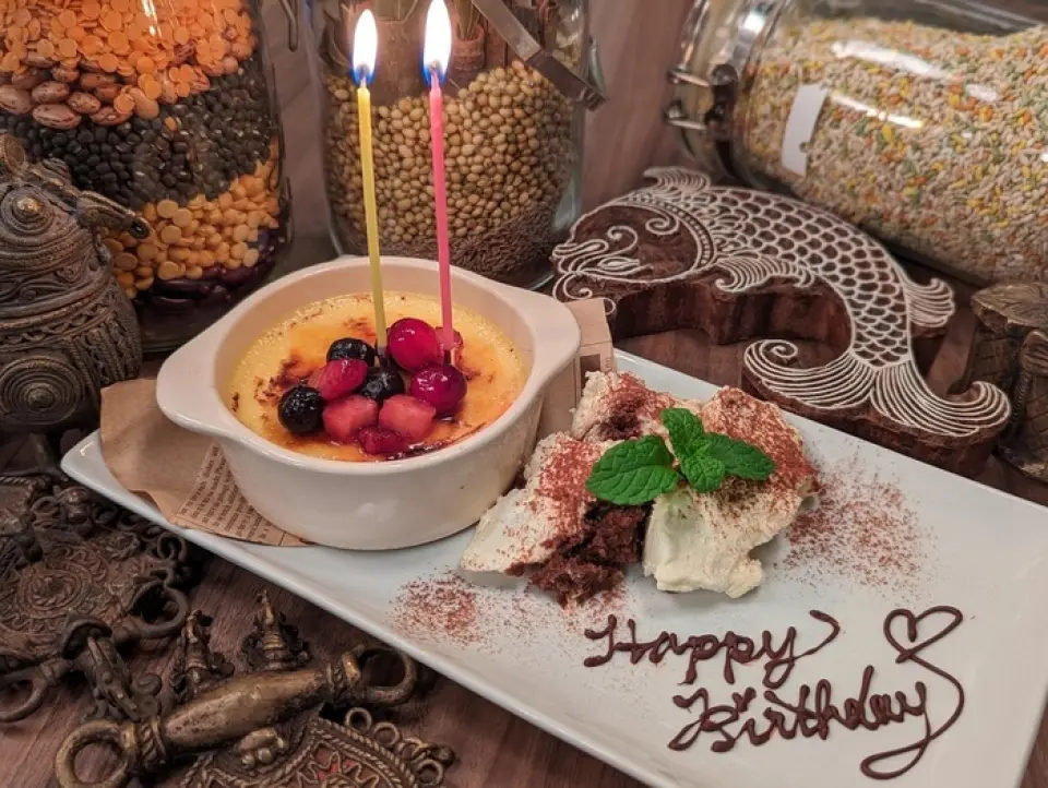 For important anniversaries and birthdays, we can prepare a dessert platter with a message. Both course and ala carte options are available, and prices start from 1,500 yen. Prices vary depending on the number of people, so please feel free to contact the store for details. Come to our restaurant to create a memorable and special moment.