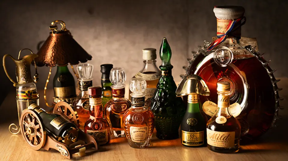 We have selected the finest products from auctions all over Japan. Please enjoy the exquisite sake, which varies greatly in origin, era, and taste. Please enjoy the unique sake that you can only experience once in your lifetime at our store.