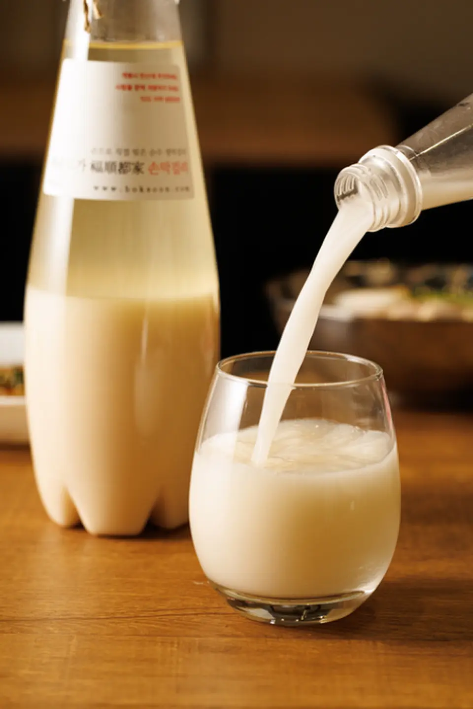 We always have several kinds of Korean shochu and makgeolli available, including rare liquors that are not distributed in Japan! We also have a selection of carefully selected Korean beers and liquors that are popular in Japan. You can compare Korean shochu and makgeolli and enjoy them in the Korean style. Why not try tasting the differences between each liquor and find your favorite one?