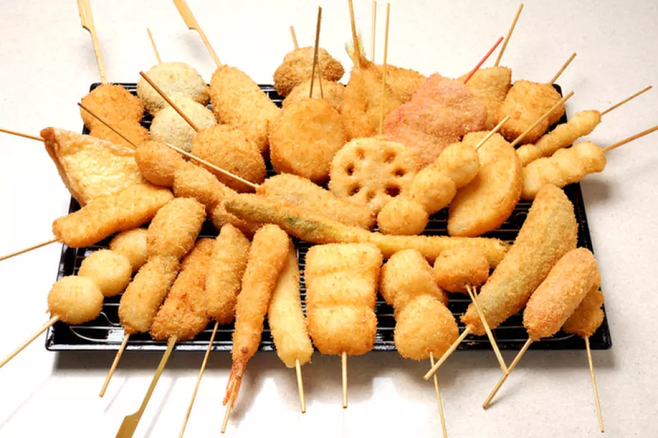 All kushikatsu can be ordered from just one skewer, and you can enjoy them hot and crispy after they are fried. We never "pre-fry" them, but rather, we carefully coat each skewer in batter and fry them with our heart and soul after receiving your order!!