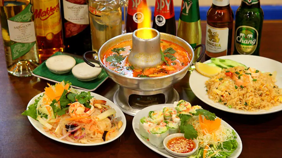We offer two recommended courses that allow you to fully enjoy the charm of Thailand in one go. You can enjoy cuisine from two regions, Bangkok and Isan. Another appeal is that you can easily try unfamiliar dishes. Available for two or more people.