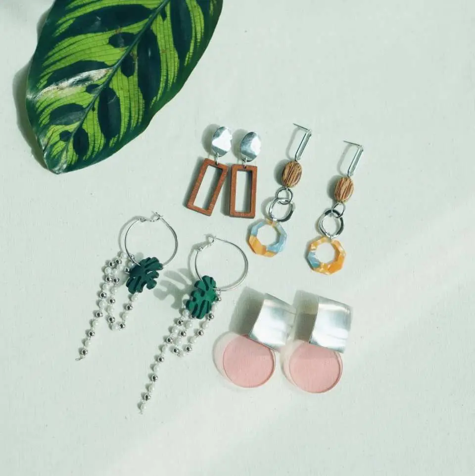 Look how exquisite these earrings are