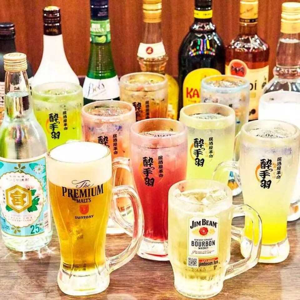 We have a wide variety of drinks available, including draft beer (The Premium Malt's) for 180 yen! We also have a full lineup in each category, including highballs, lemon sours, chuhai, hoppy, tea, wine, plum wine, sake, shochu, cocktails, soft drinks, and more!