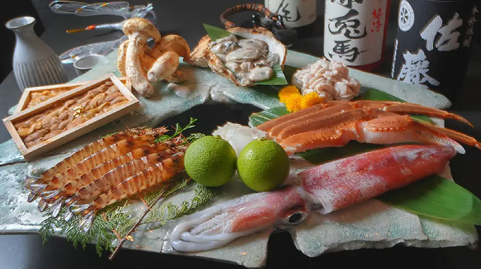 We use a generous amount of seasonal ingredients carefully selected from Japan and abroad. You can enjoy a variety of visually stunning dishes that seem to reflect the scenery of the four seasons. Our most popular menu item is the shabu-shabu made with seasonal fish carefully selected by the owner himself at Tanga Market. We offer two types of courses that allow you to enjoy sashimi, Japanese black beef, seafood shabu-shabu, and more. Please enjoy the refined cuisine prepared by chefs who have trained in traditional Japanese restaurants.