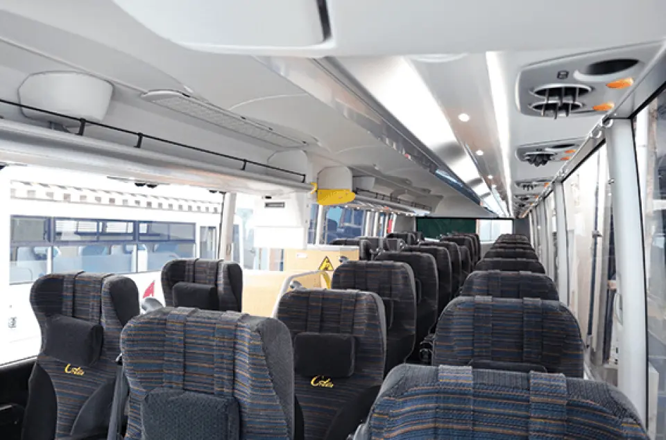 ภายในรถมีที่นั่งส่วนตัวและมี Wi-Fi ฟรี ทำให้สะดวกสบายแม้เดินทางไกล