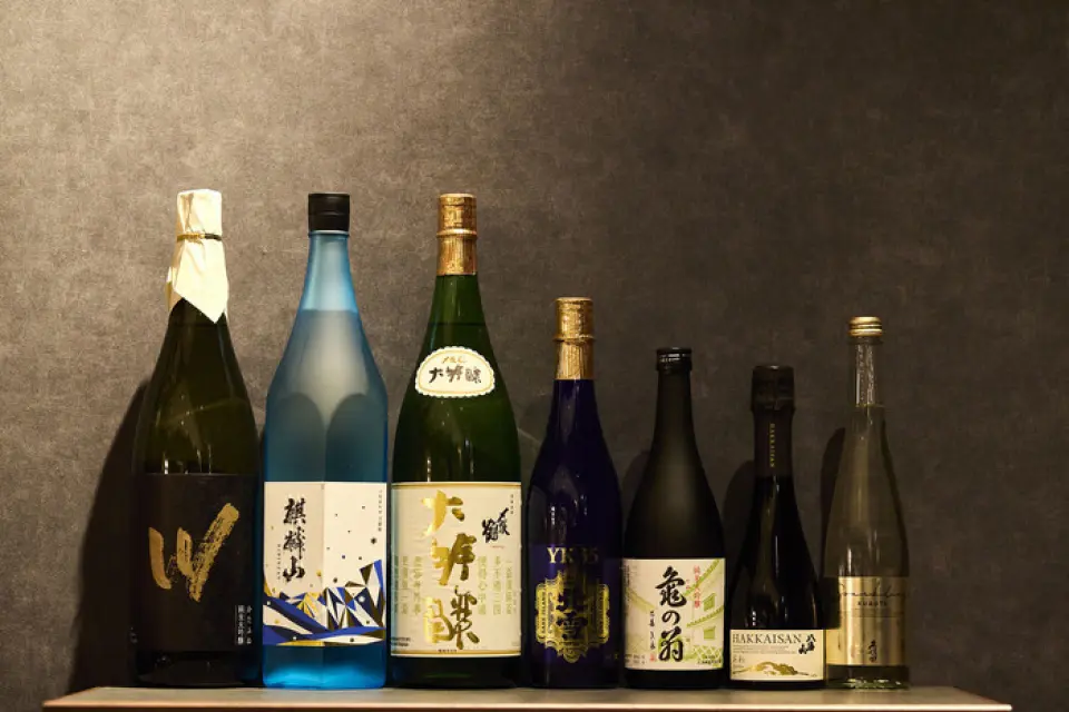 We always have over 30 types of Niigata local sake on hand. We also have seasonal limited edition sake and recommended sake. Please enjoy comparing the different varieties and pairing them with your food. We also have premium shochu (Murao, Maou, Moriizo) and whiskey (Yamazaki, Hakushu, Hibiki) on hand.