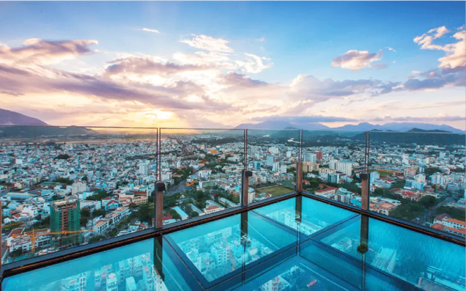Skylight Nha Trang 空中酒吧俯瞰芽莊最美海岸線（贈送一杯飲料）