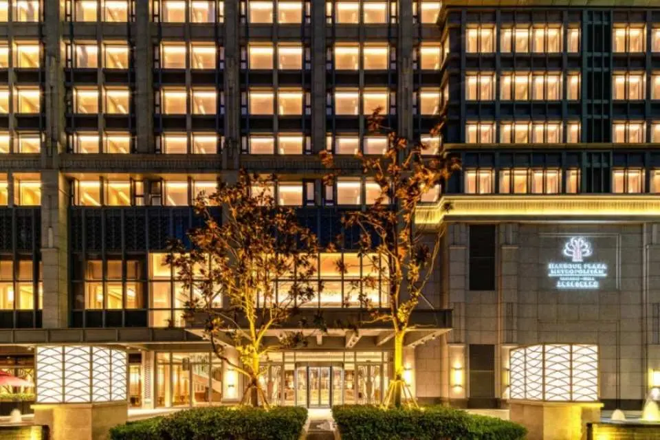 上海大都會海逸酒店(Harbour Plaza Metroploitan ShangHai)｜海逸國際酒店集團管理的酒店。酒店盡享地鐵沿線的便捷與愜意時光，上海大都會海逸酒店為商務和休閒客人提供典雅和高品味的住宿體驗。