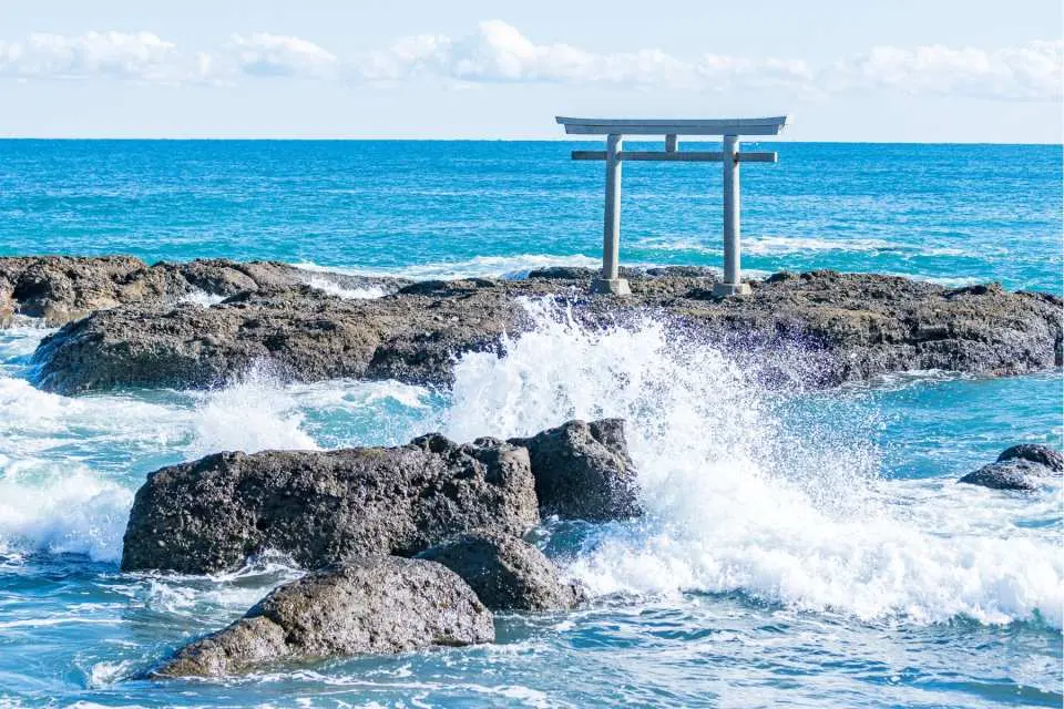 絕景海上鳥居「大洗磯前神社」