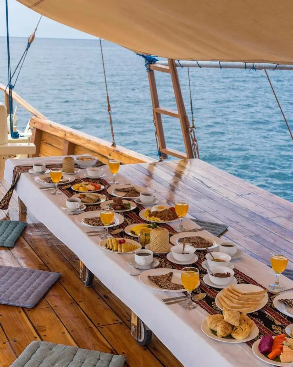 提供美味早餐、午餐