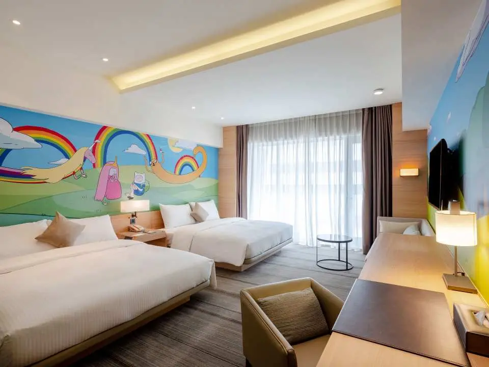 Cartoon Heyi Quadruple Room｜2 Queen Beds
