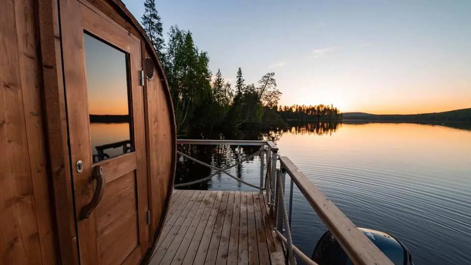 Traditional Finnish Sauna Boat & Lake Swimming | Lapland