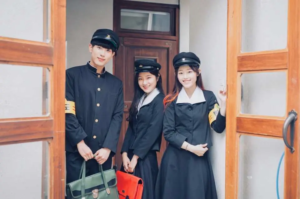 可以至附近的敦義門博物館村，回到 70年代的首爾