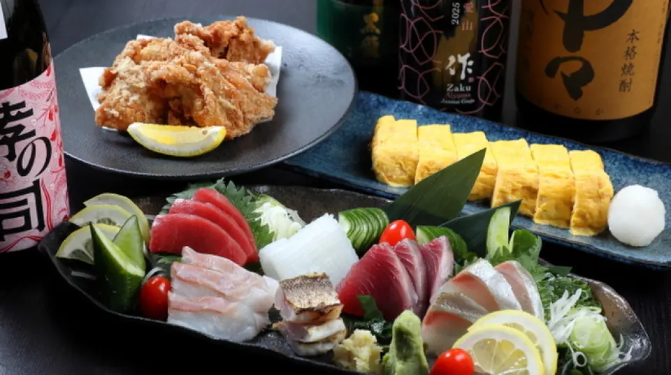 Chúng tôi cung cấp "Khóa học Omakase (5.000 yên)" bao gồm 2 giờ uống thỏa thích, và được khuyến khích cho các bữa tiệc uống rượu và tiệc chiêu đãi. Thực đơn có thể thay đổi theo ngân sách của bạn và đây là một gói giá trị tuyệt vời, nơi bạn có thể thưởng thức các món ăn tự hào của chúng tôi theo ý thích, bao gồm các món khai vị, đĩa sashimi, món chiên và món nướng.