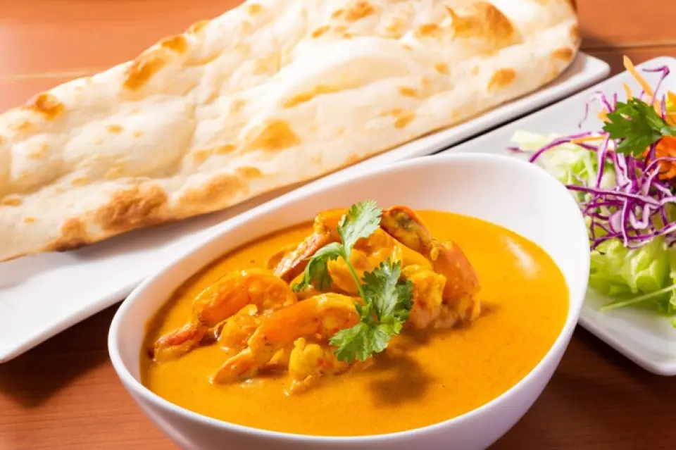 เรามีเซ็ตเมนูสุดคุ้มที่คุณสามารถเพลิดเพลินกับแกงหลายประเภทได้ในครั้งเดียว มาพร้อมกับแกงสองประเภท สลัด อาหารทันดูรี ข้าว นาน โยเกิร์ต ฯลฯ ดังนั้นจึงอิ่มท้องมาก เรายังมีเซ็ตเมนูสุดหรู เช่น "Amala Special" ที่คุณสามารถเพลิดเพลินกับแกงสามประเภทได้ ดังนั้นโปรดลองชิมดู เรายังมีจานสำหรับเด็กสำหรับผู้ที่มีอายุ 12 ปีและต่ำกว่า ดังนั้นลูกค้าที่พาเด็กๆ มาด้วยจึงวางใจได้