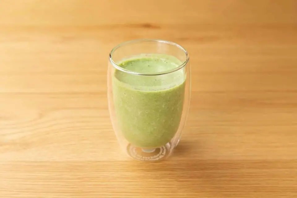 我们的咖啡豆和茶叶均获得JAS有机认证。我们采用不依赖任何化学原料的精心种植，为您奉上一杯呵护身体的咖啡。我们还提供种类丰富的冰沙和酒水。您不仅可以在用餐时享用饮品，还可以在外出时小憩或享用咖啡，欢迎随时光临！