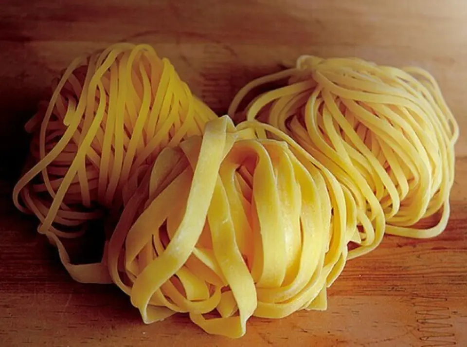 Our recommended dish is the special fresh pasta made in Awaji Island. Delivered directly from the producers every day, this dish allows you to enjoy the rich flavor and chewy texture of wheat! The chewy, firm and elastic noodles are also resistant to becoming soft even after a long time has passed. You can enjoy it until the last bite. We offer a variety of types, including "chewy," "crisp," and "firm and elastic." Please enjoy this special dish!