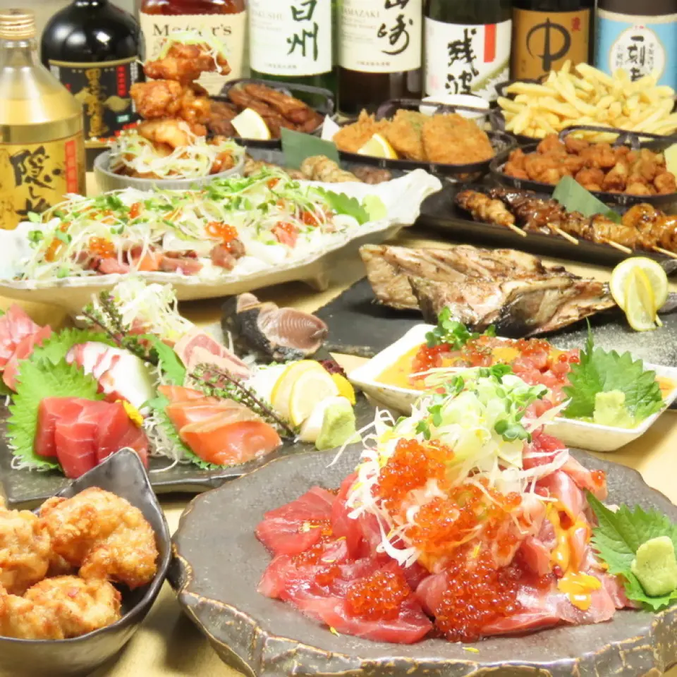 หากคุณต้องการเพลิดเพลินกับอาหารทะเลสดๆ อย่างเต็มที่ เราขอแนะนำคอร์สอาหารทะเลแบบบุฟเฟ่ต์! คุณสามารถเพลิดเพลินกับปลาตามฤดูกาลสดๆ ที่ส่งตรงจากท่าเรือ Niigata Iwafune ได้จนอิ่ม จึงถือเป็นคอร์สที่คุ้มค่าเงินอย่างยิ่ง แผนบุฟเฟ่ต์หลัก ได้แก่ "พิเศษ! คอร์สอาหารทะเลแบบบุฟเฟ่ต์พร้อมเครื่องดื่มไม่อั้น 2 ชั่วโมงครึ่ง" และ "คอร์สอาหารทะเลตามฤดูกาลแบบบุฟเฟ่ต์พร้อมเครื่องดื่มไม่อั้น 2 ชั่วโมง" ซึ่งจำกัดจำนวนกลุ่มลูกค้าตามที่กำหนด นอกจากนี้ เรายังมีแผนอื่นๆ ที่ยอดเยี่ยมพร้อมเครื่องดื่มไม่อั้นอีกด้วย ดังนั้นโปรดเลือกคอร์สที่เหมาะกับงบประมาณสำหรับงานเลี้ยงของคุณ!