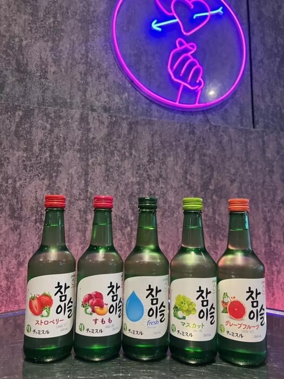 If you want to enjoy Korean alcohol, come to our store! We have 10 flavors of "Chamisul" including blueberry and melon, and 4 to 6 flavors of "Joeundae". It's easy to drink even for those who don't like shochu, so please give it a try♪ We also recommend makgeolli, which comes in a different flavor every day such as banana and strawberry. If you want to drink a lot at a party or girls' night, try our all-you-can-drink course ◎ Same-day use is also OK!