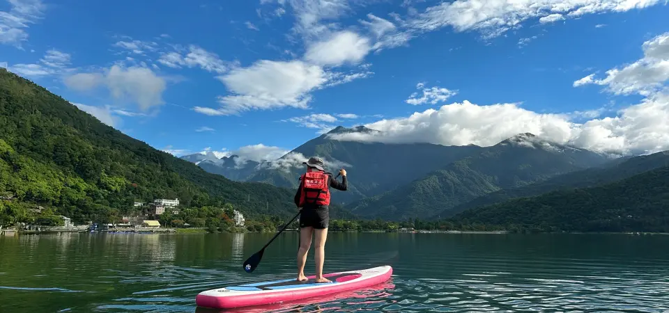 SUP立式划槳｜輕鬆駕馭、親近湖面風光