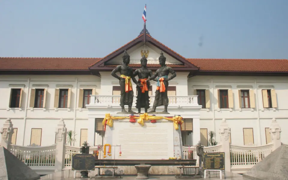 三王像広場（Kings Monument）