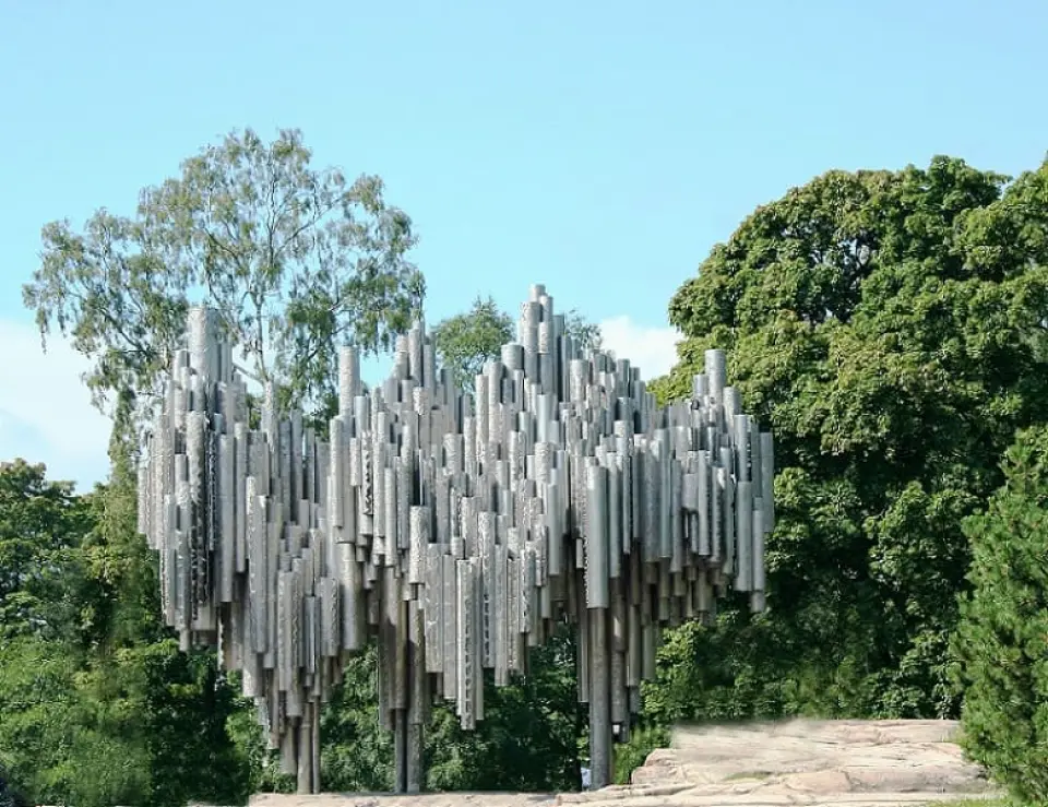 【赫爾辛基〉入●石頭教堂Temppeliaukio Church(含門票)〉照●西貝流士公園Sibelius Park〉52公里〉波爾沃小鎮Porvoo〉52公里〉赫爾辛基】