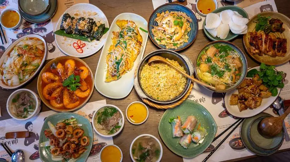 Mam Mom是一家融合越南家常風味與法式美學的精緻餐廳，讓人在優雅空間中品嚐地道越南風味與暖心服務