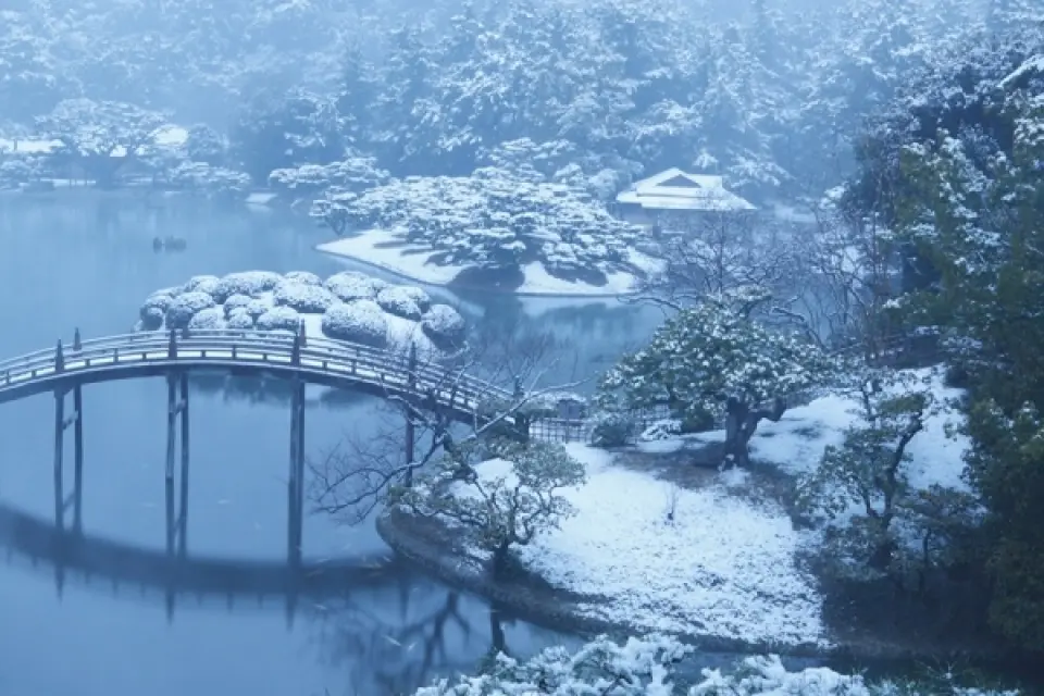 【入●千階神社~金刀比羅宮〉入●金刀比羅表參道〉入●免稅商店〉入●米其林星級景點~栗林公園〉照●神隱少女(湯婆婆的湯屋)〉照●少爺音樂鐘】